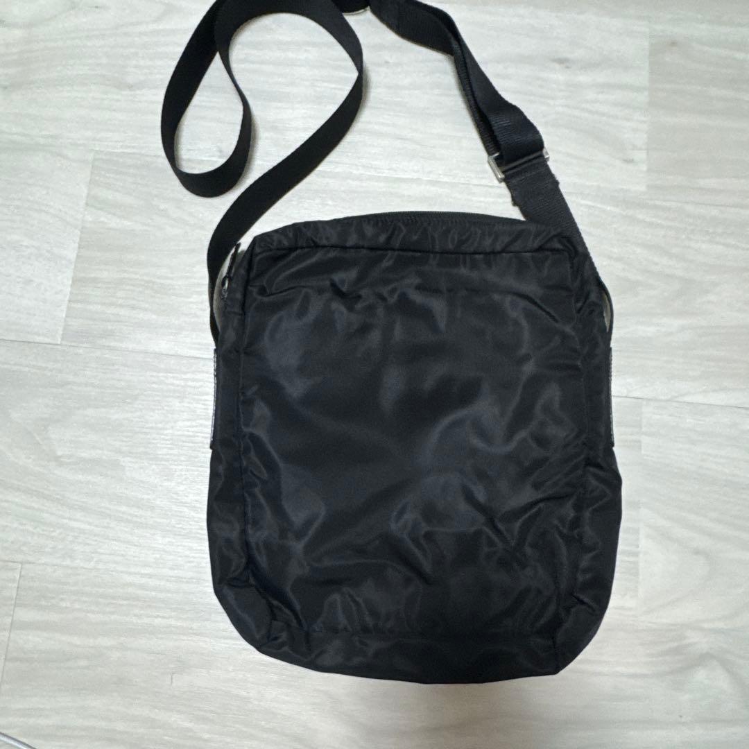 PRADA ナイロンショルダーバッグ B7370F