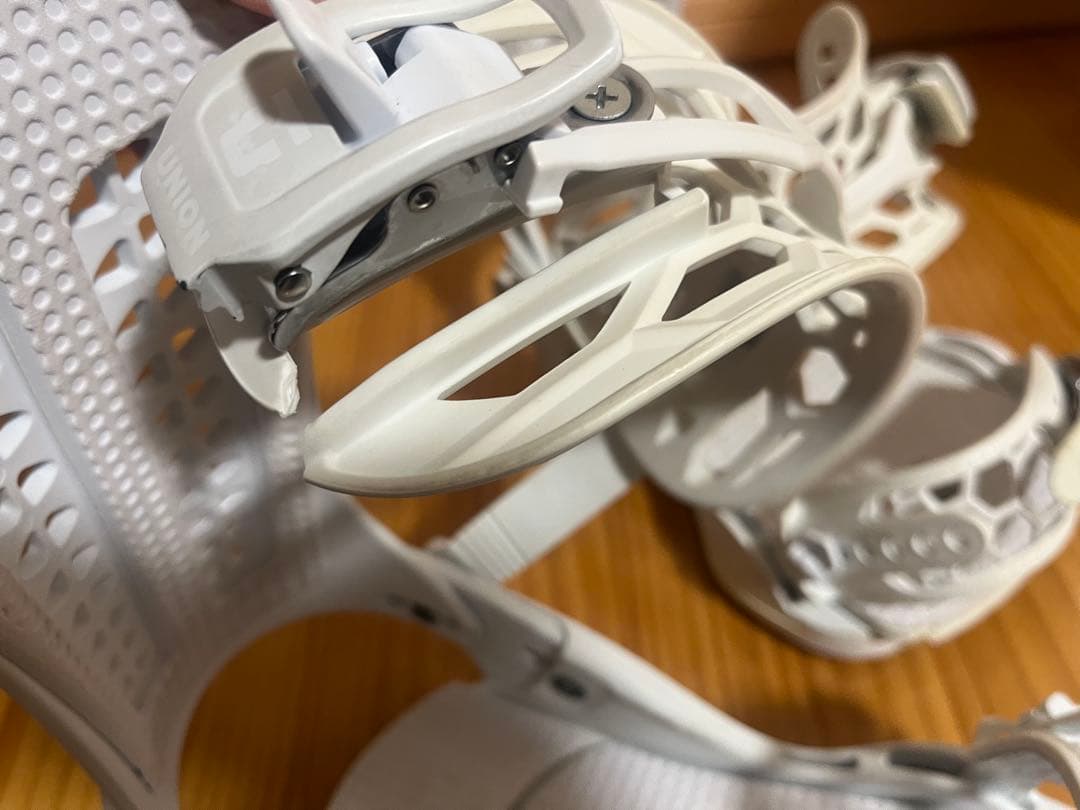 UNION FORCE(ユニオンフォース)スノーボードビンディング ホワイト