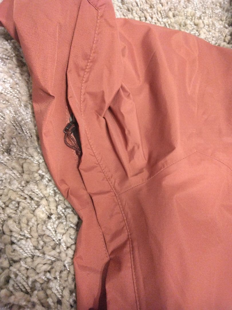 お値下【美品】patagonia パタゴニア　マウンテンパーカー　トレントシェル