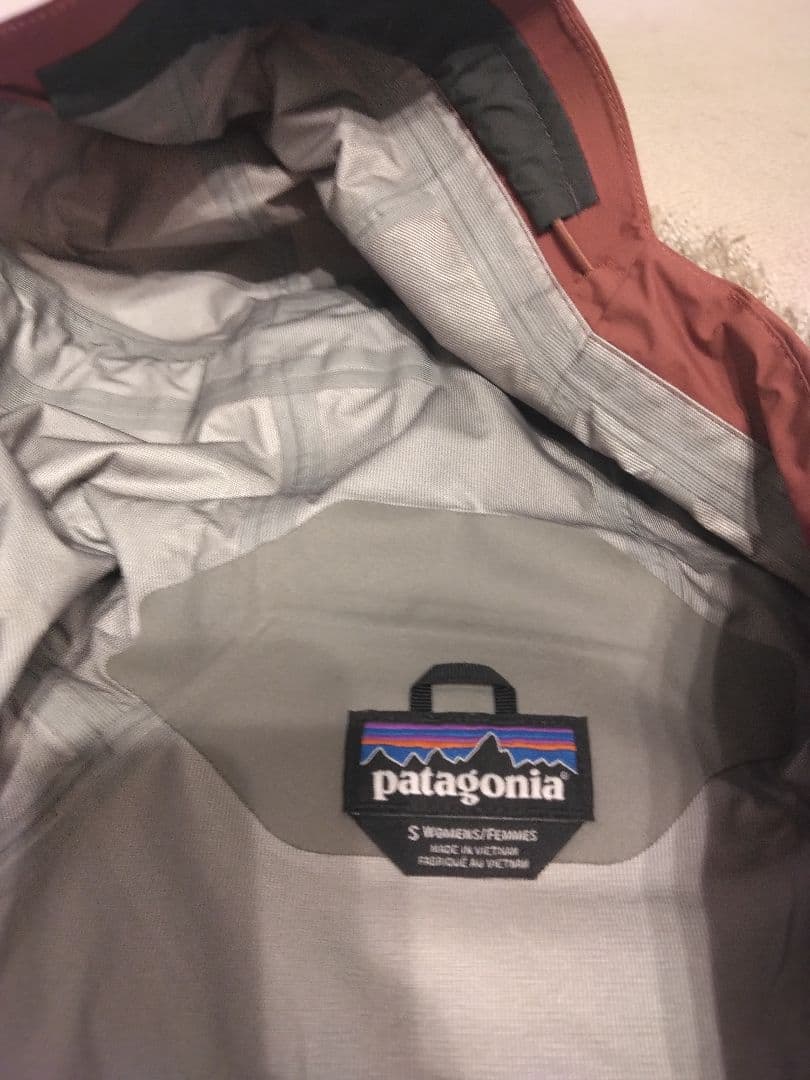 お値下【美品】patagonia パタゴニア　マウンテンパーカー　トレントシェル