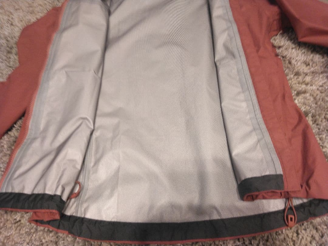 お値下【美品】patagonia パタゴニア　マウンテンパーカー　トレントシェル