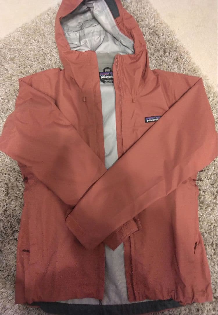 お値下【美品】patagonia パタゴニア　マウンテンパーカー　トレントシェル