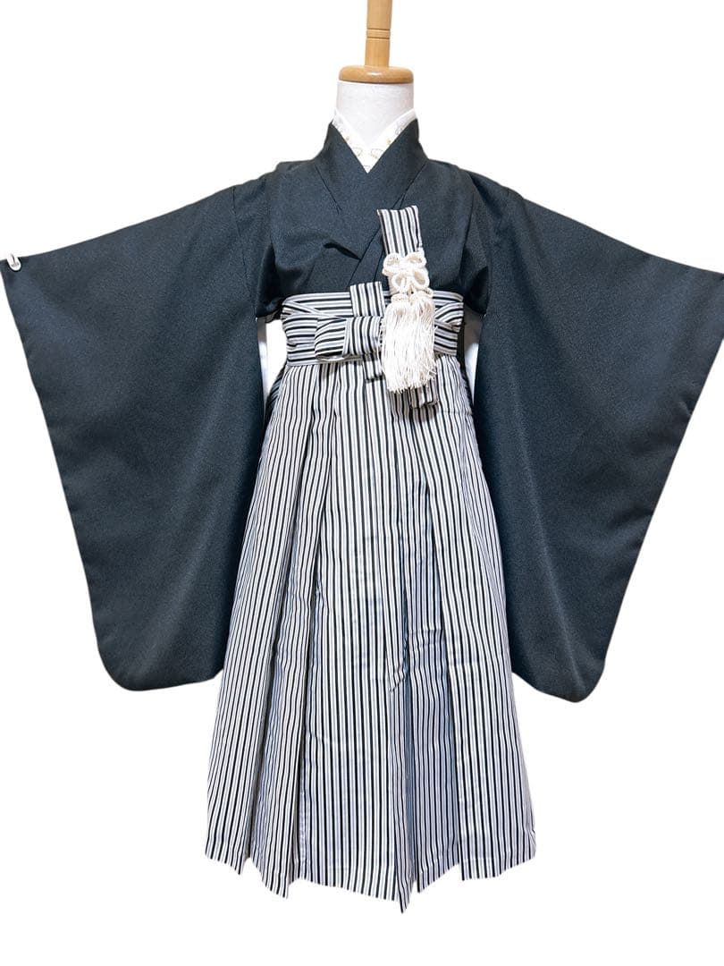 豪華刺繍入り♡七五三　5歳　男の子　フルセット　一式　縦縞袴　鷹　白系