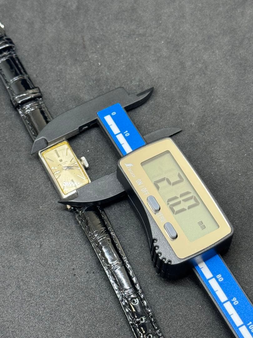 WALTHAM ウォルサム 手巻き プラチナ腕時計 レクタンギュラーケース