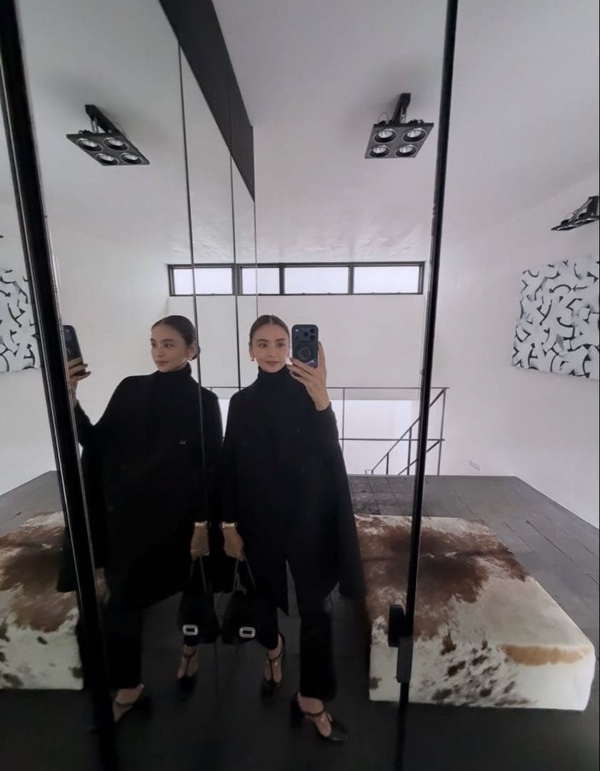 最終！滝沢眞規子着用MAXMARA エコレザーパンツ M ネイビー