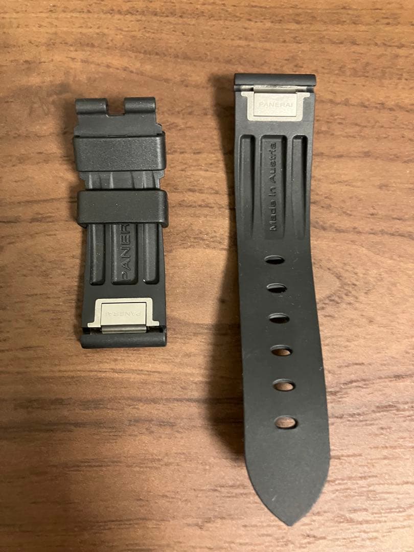 PANERAI ブラック ラバーベルト 箱付き　ルミノールドゥエ38mmに