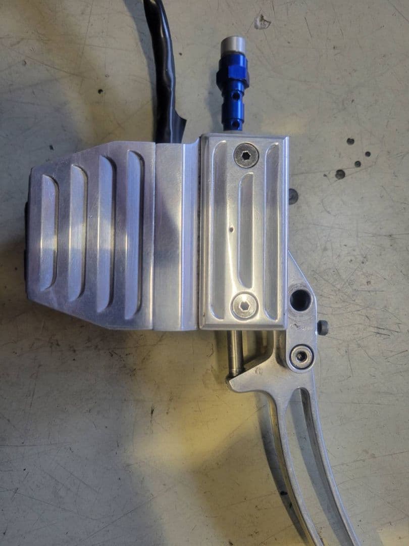 アレンネス　ブレーキマスターシリンダー