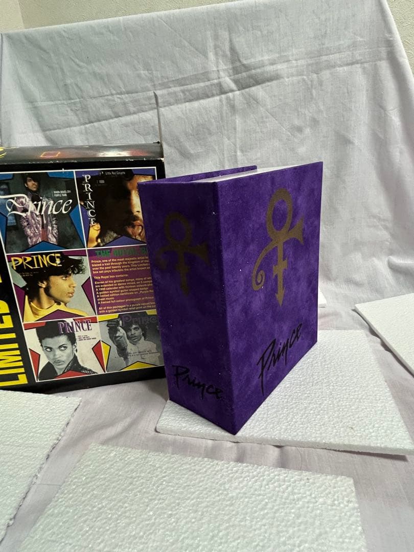 チ*コ様 PRINCE 限定版 ロイヤルボックス　未使用美品