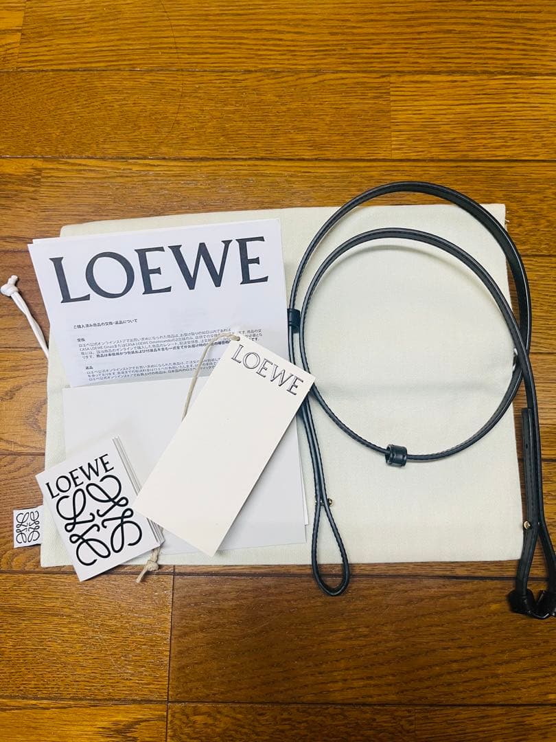 LOEWE ラフィアフォントトートミニ（ブラック）