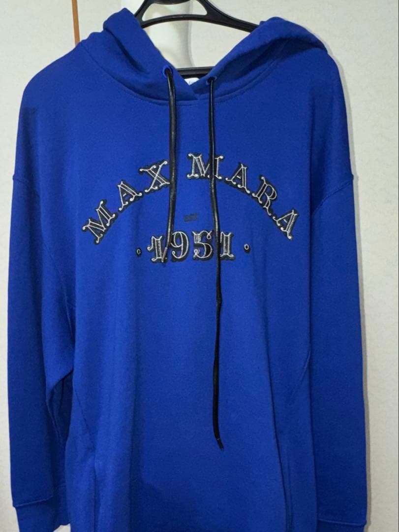 ME☆...BA様の予約MAX MARA フード付きパーカー 青