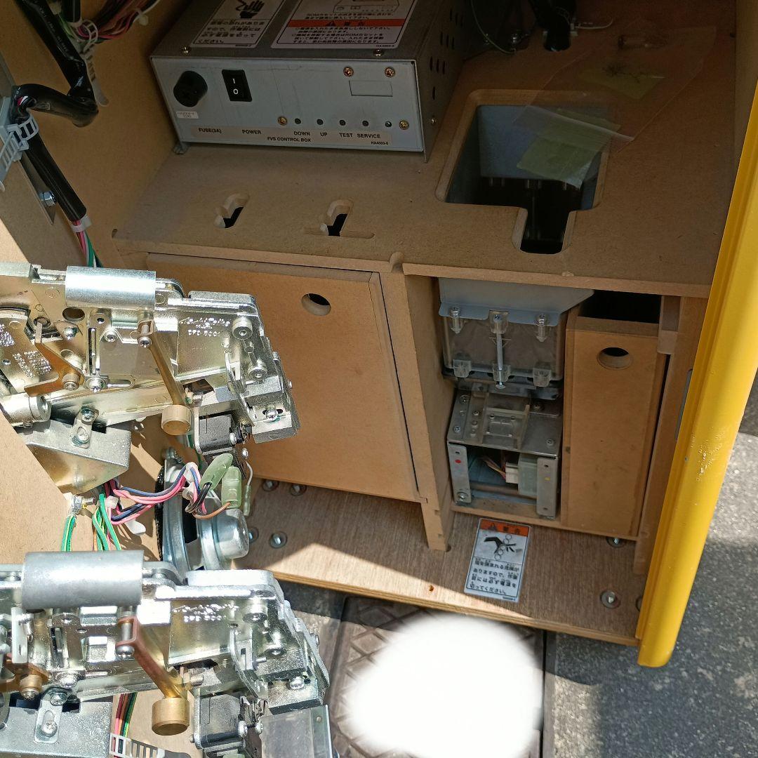 ジャリンコ拳士メダルゲーム筐体