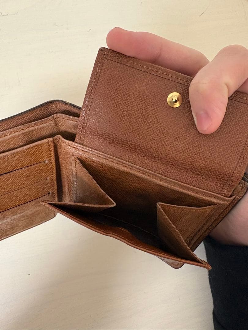 Louis Vuitton モノグラム 二つ折り財布 made in spain