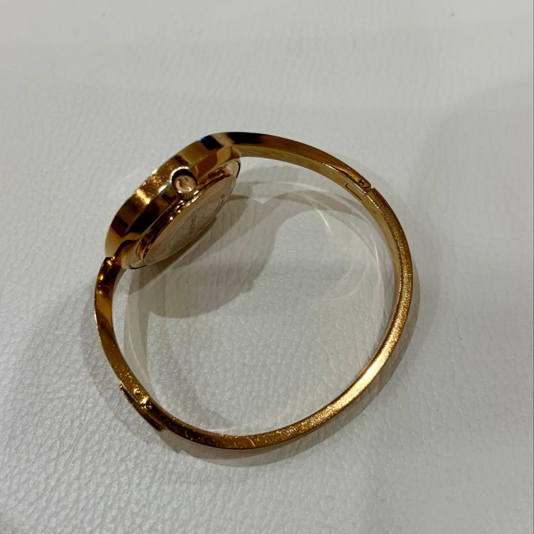 ★週末限定値下★ スワロフスキー　ゴールド　腕時計 バングル　ウォッチ