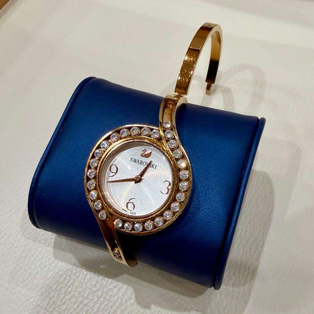★週末限定値下★ スワロフスキー　ゴールド　腕時計 バングル　ウォッチ