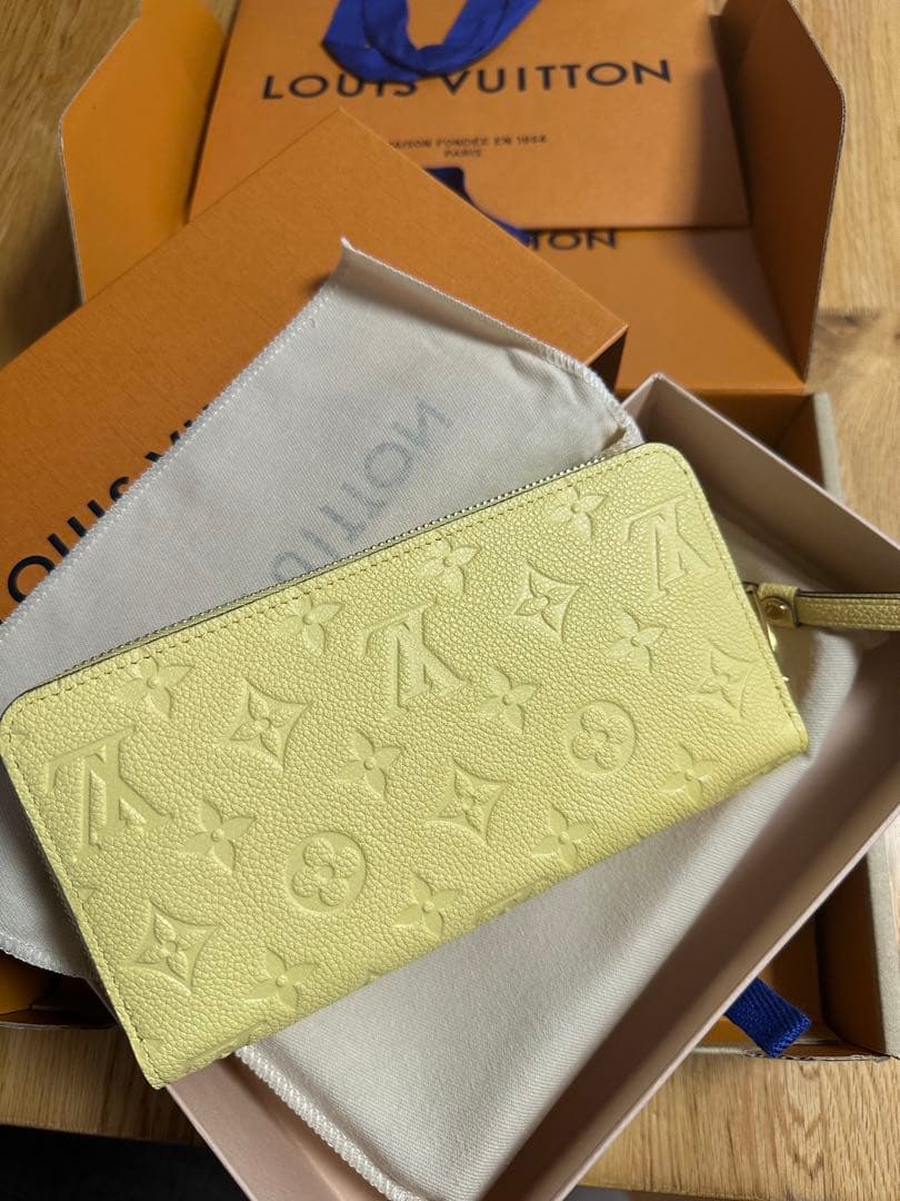 LOUIS VUITTON イエロー 長財布　日本限定　ルイヴィトン