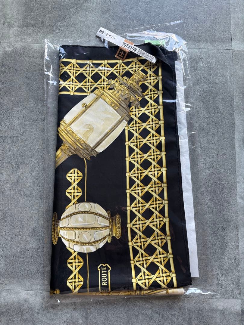 エルメス HERMES カレ90 FEUX DE ROUTE 馬車のランタン