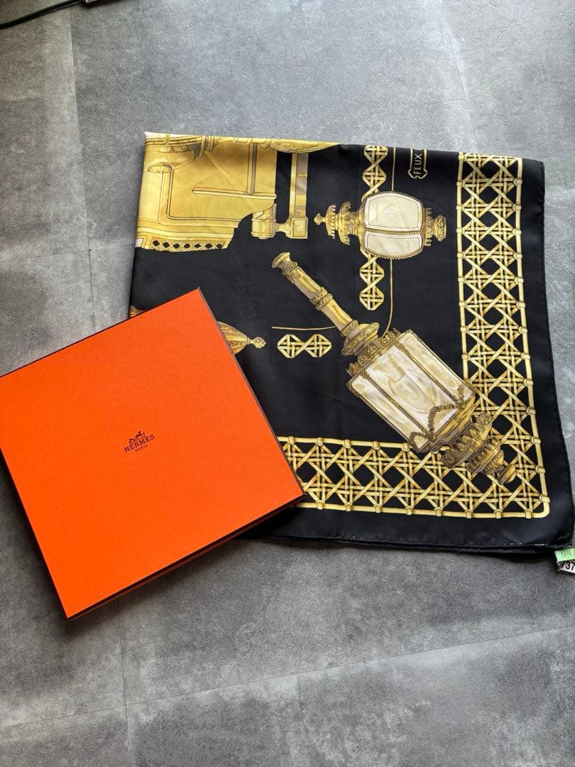 エルメス HERMES カレ90 FEUX DE ROUTE 馬車のランタン