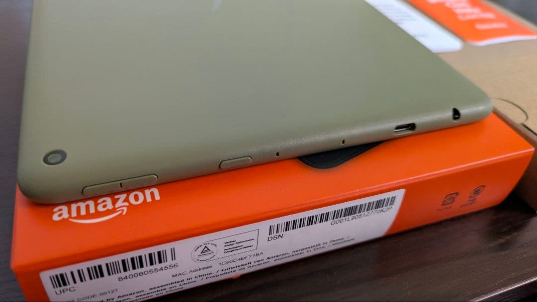 第11世代 Fire HD 10 タブレット 32GB　128GB SDカード付