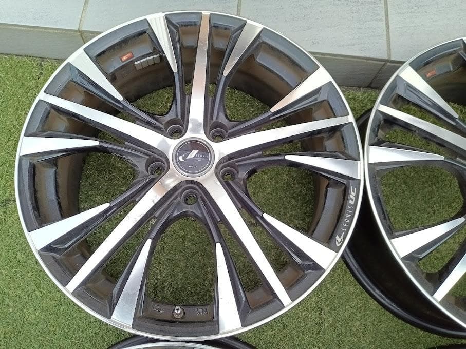 富山★レオニス★ノア C-HR ヤリスクロス ステップワゴン セレナ レヴォーグ