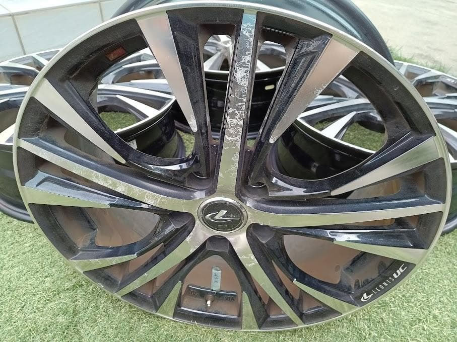 富山★レオニス★ノア C-HR ヤリスクロス ステップワゴン セレナ レヴォーグ