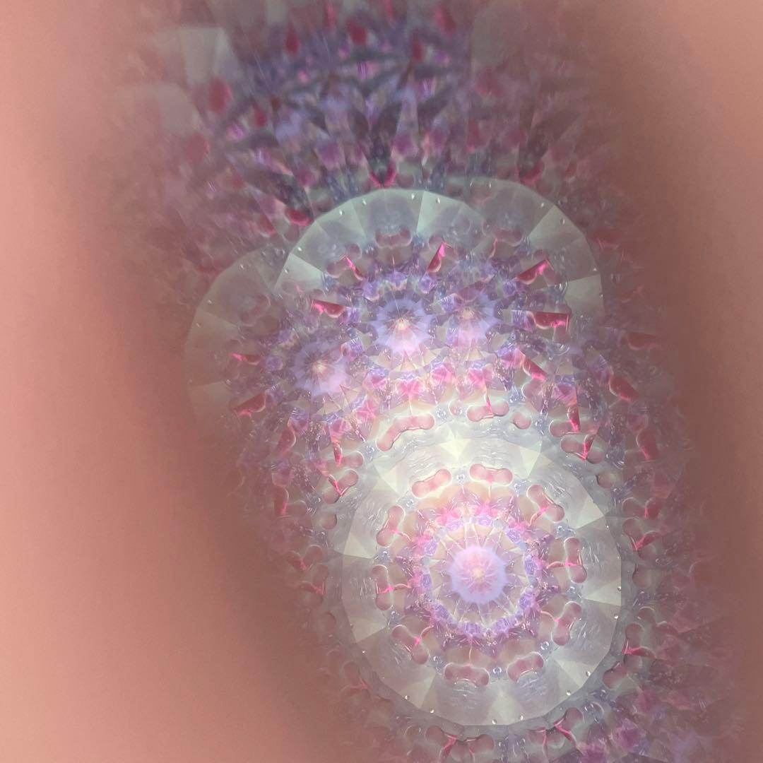 ピンクの万華鏡 グラスニーク