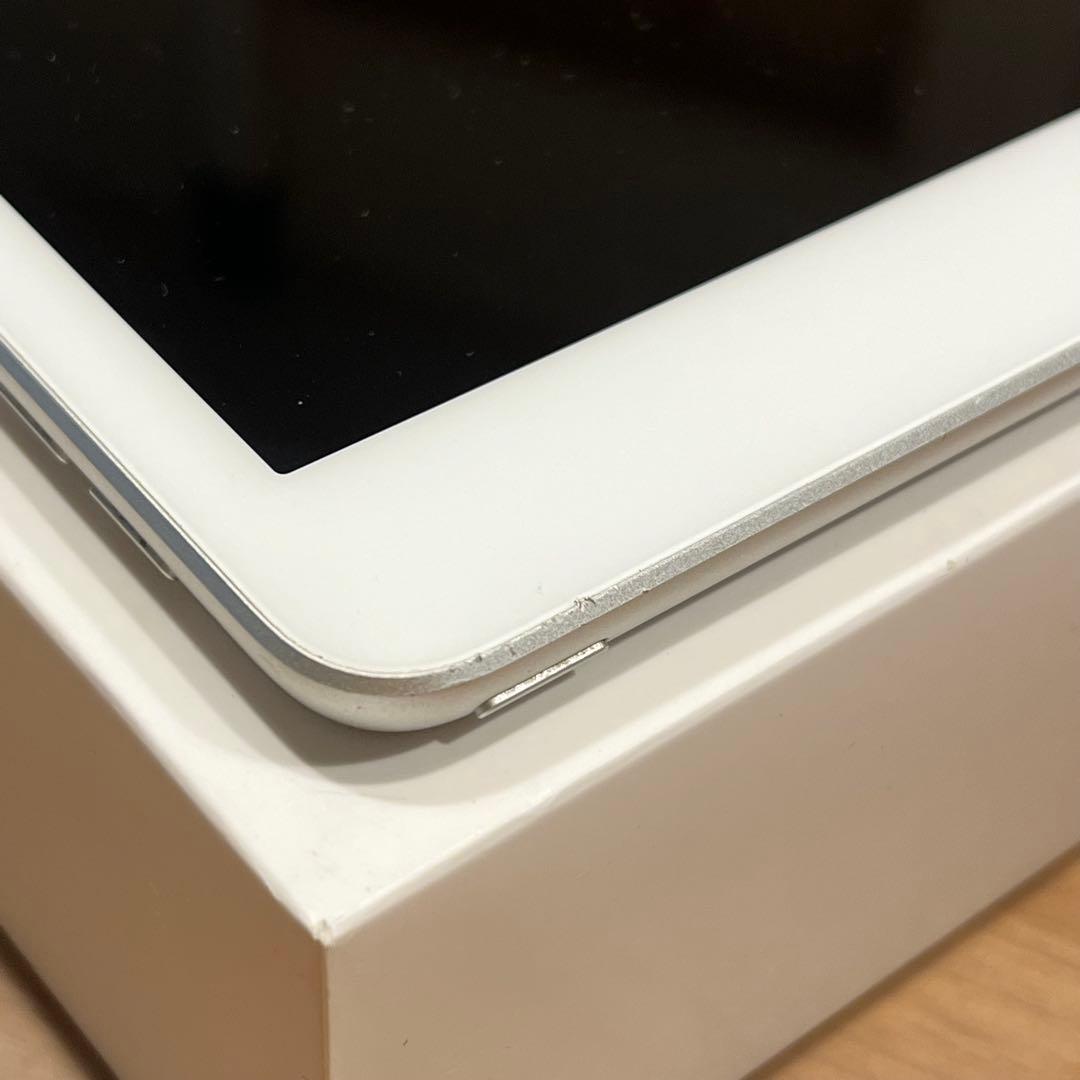 iPad (第7世代) 32GB シルバー SIMフリー