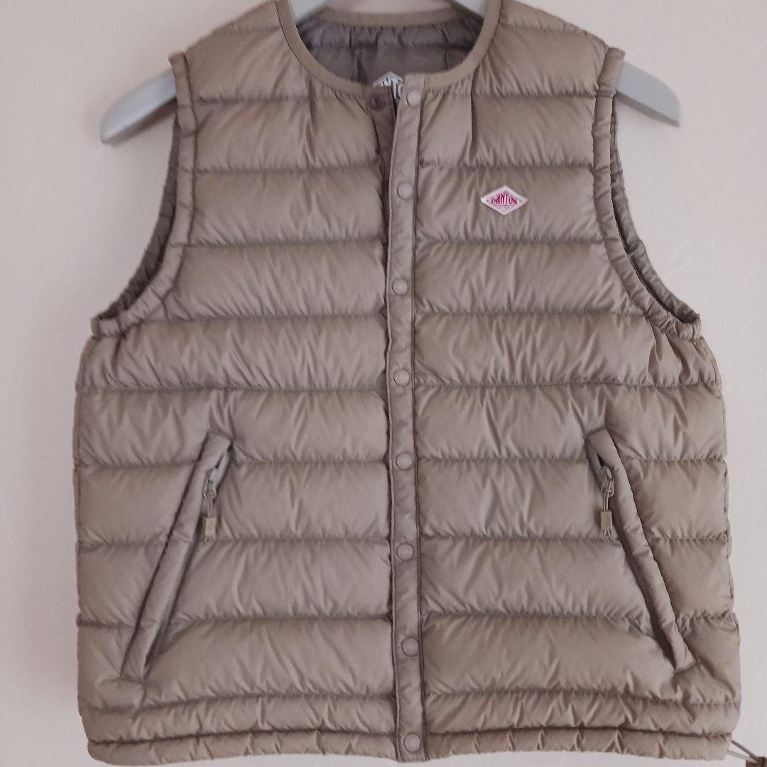 Danton　ダントン ベージュ ダウンベストXS　濃いベージュ　アウター