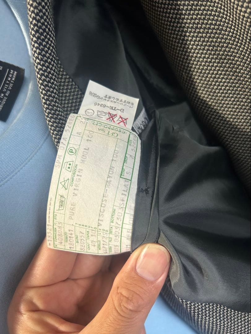 ジョルジオ・アルマーニ　スーツ