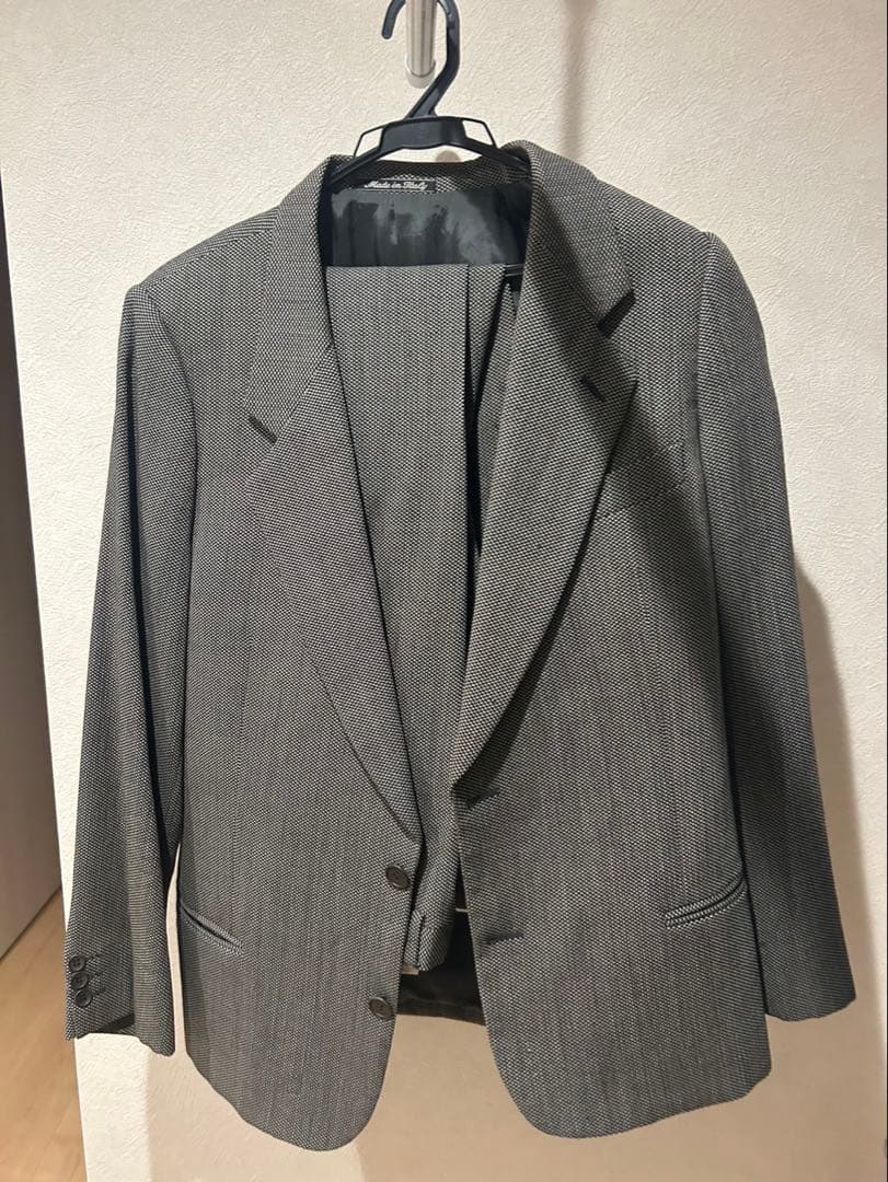 ジョルジオ・アルマーニ　スーツ