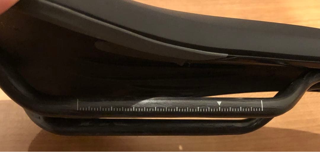 fizik TERRA ARGO X1 160mm カーボンレールサドル