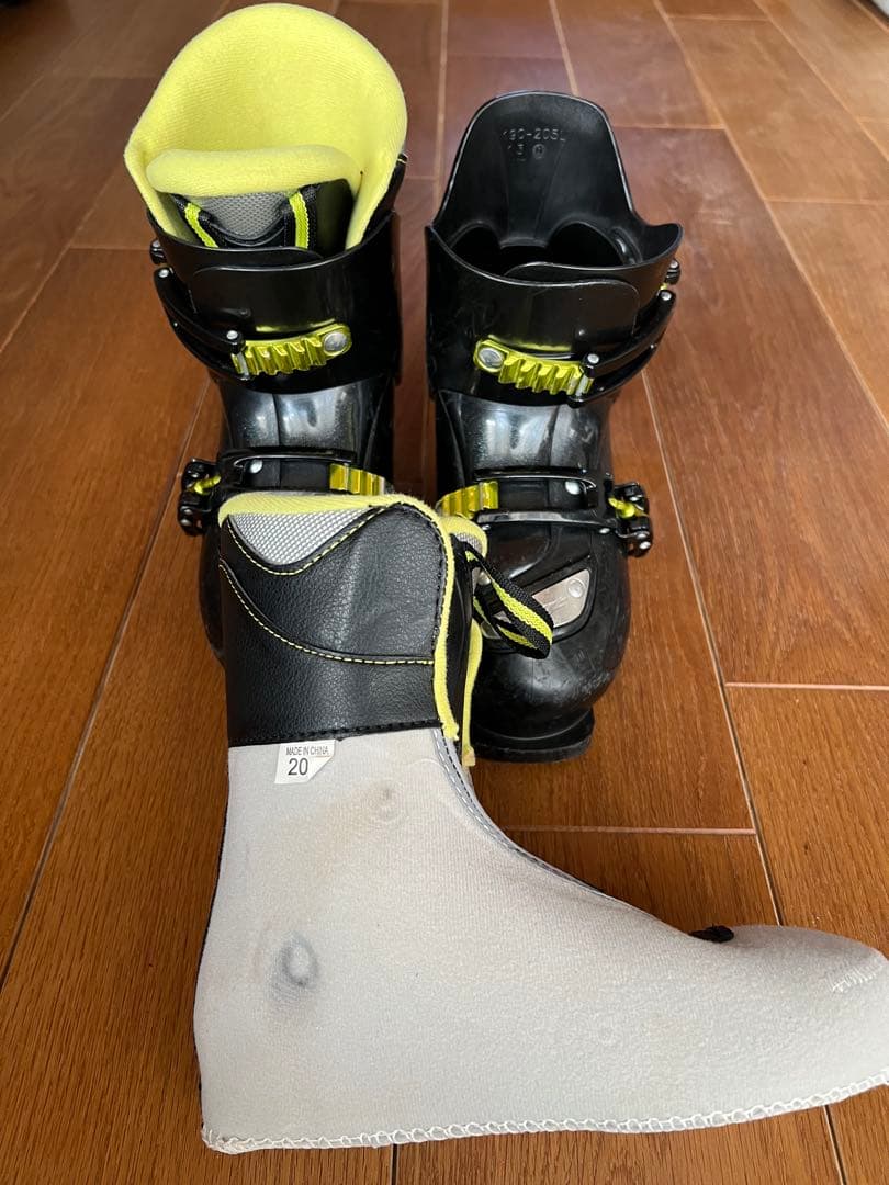 子供用スキーセット（板・ブーツ・ストック・ビンディング）