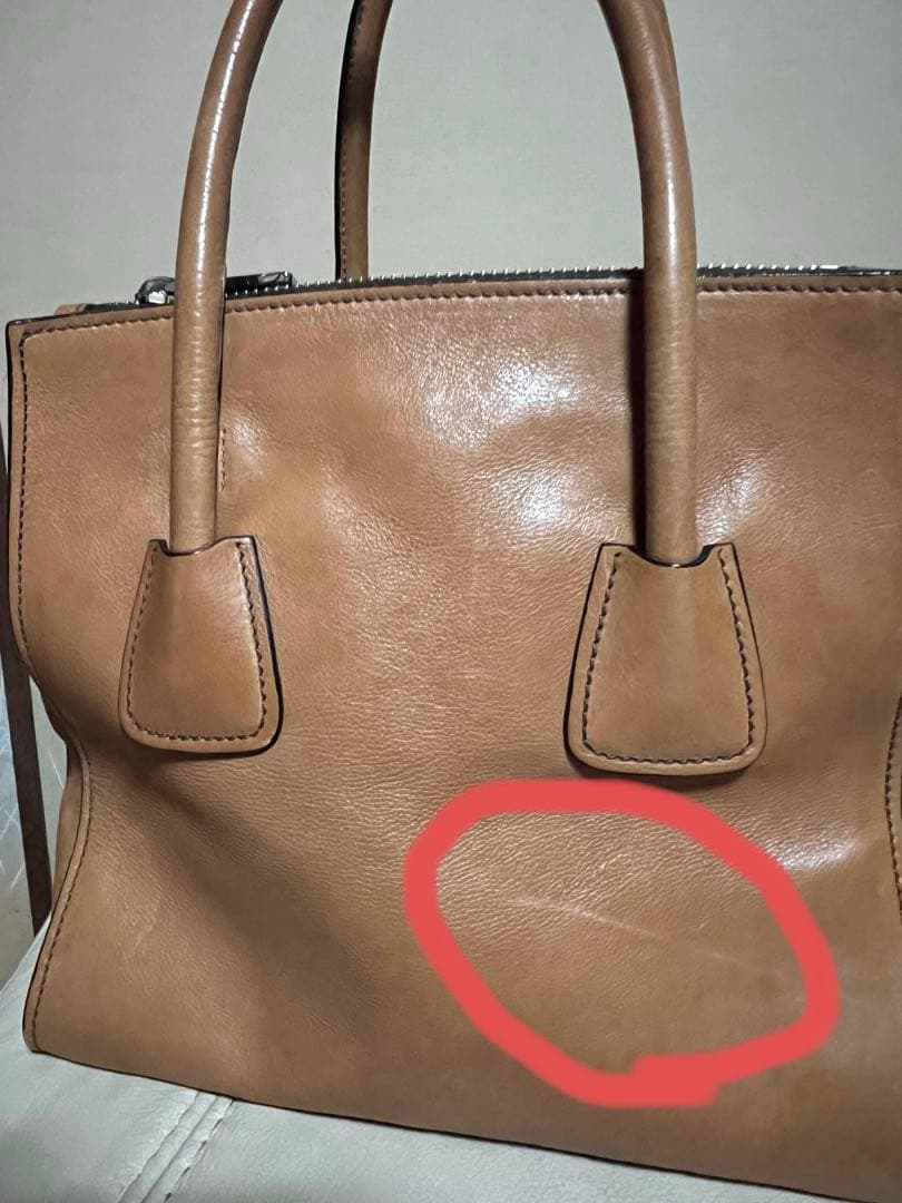 まろ工房さん専用　PRADA 2ウエイトートバック革　キャメル