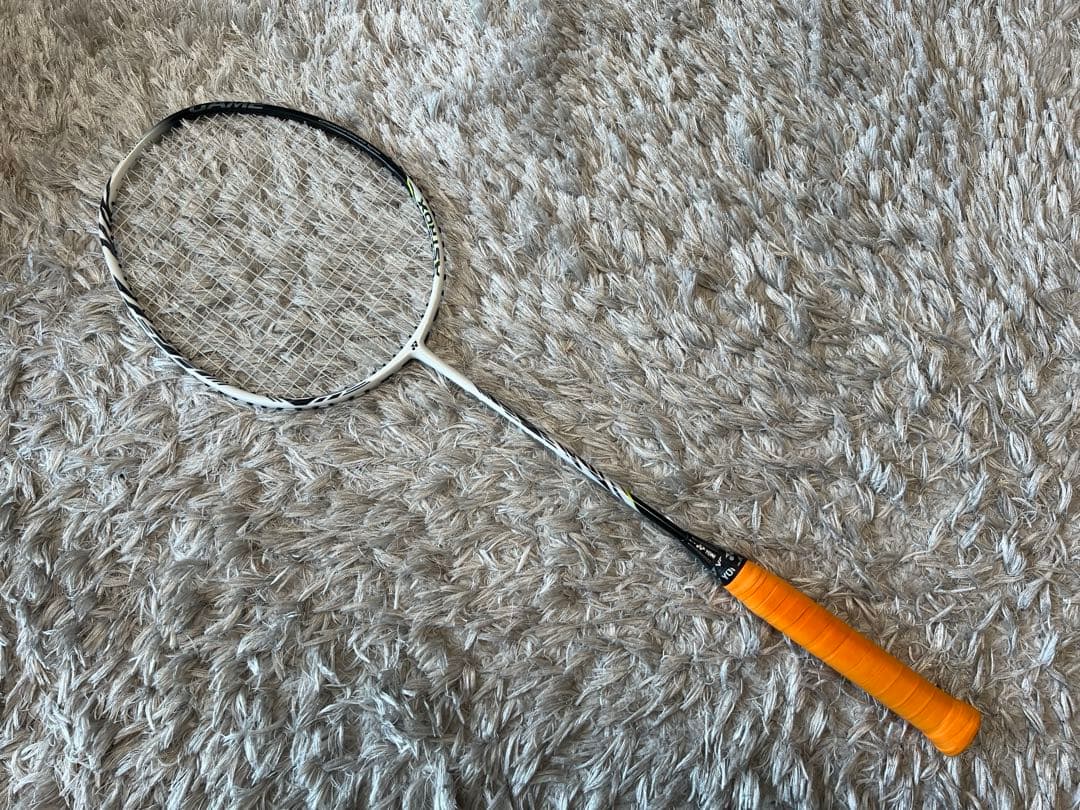 ヨネックス　アストロクス99ゲーム バドミントン　4U G5