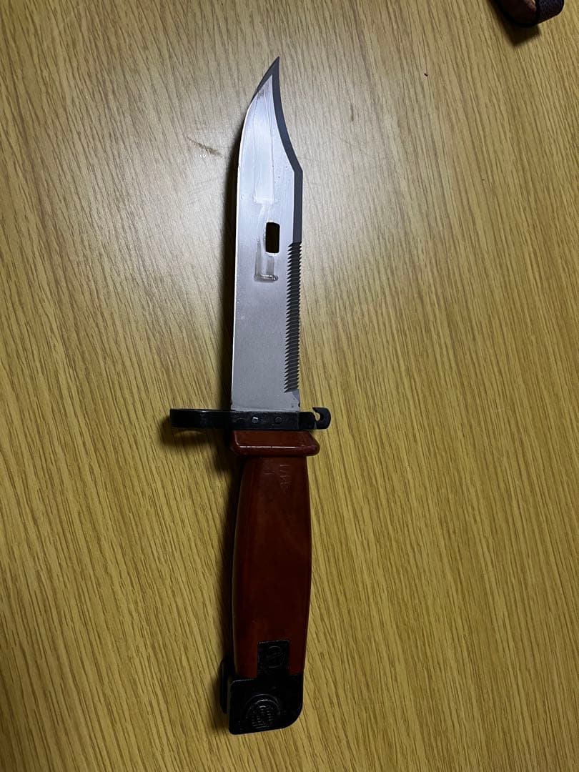 自分の保管分放出AK登山ナイフイズマッシュ鋸刃付き　刃はあまりついていません