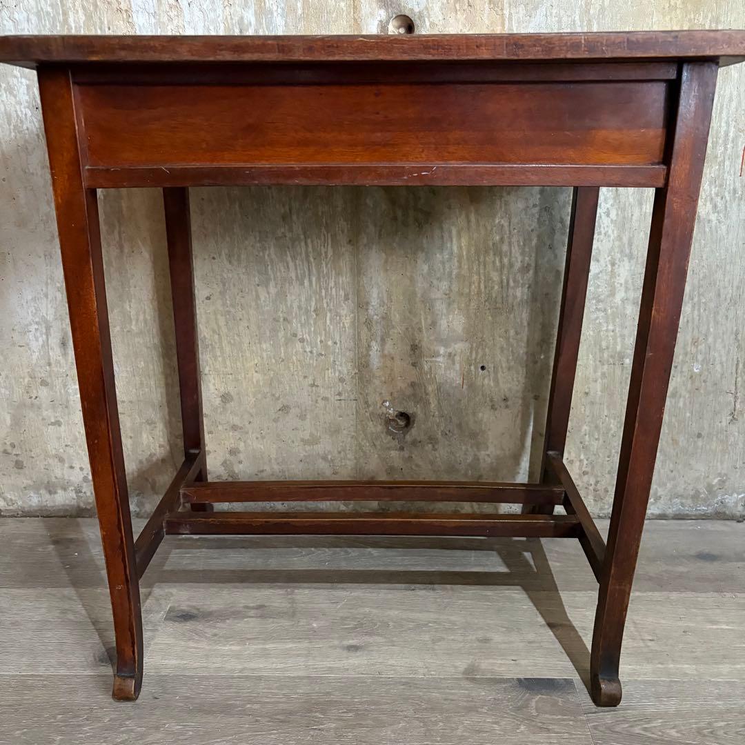 イギリス　ヴィンテージ　サイドテーブル　コーヒーテーブル　無垢材　花台