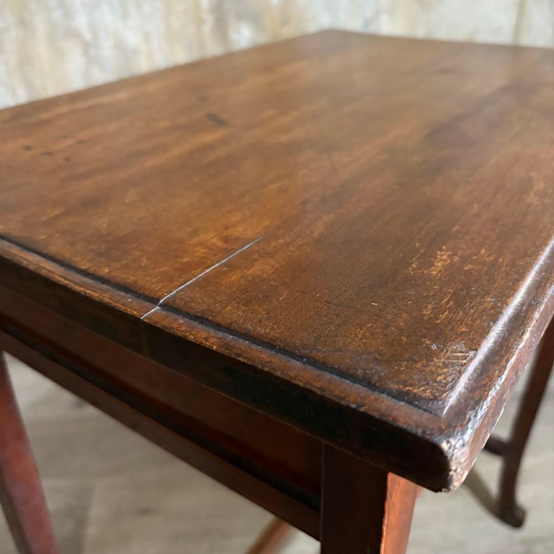 イギリス　ヴィンテージ　サイドテーブル　コーヒーテーブル　無垢材　花台