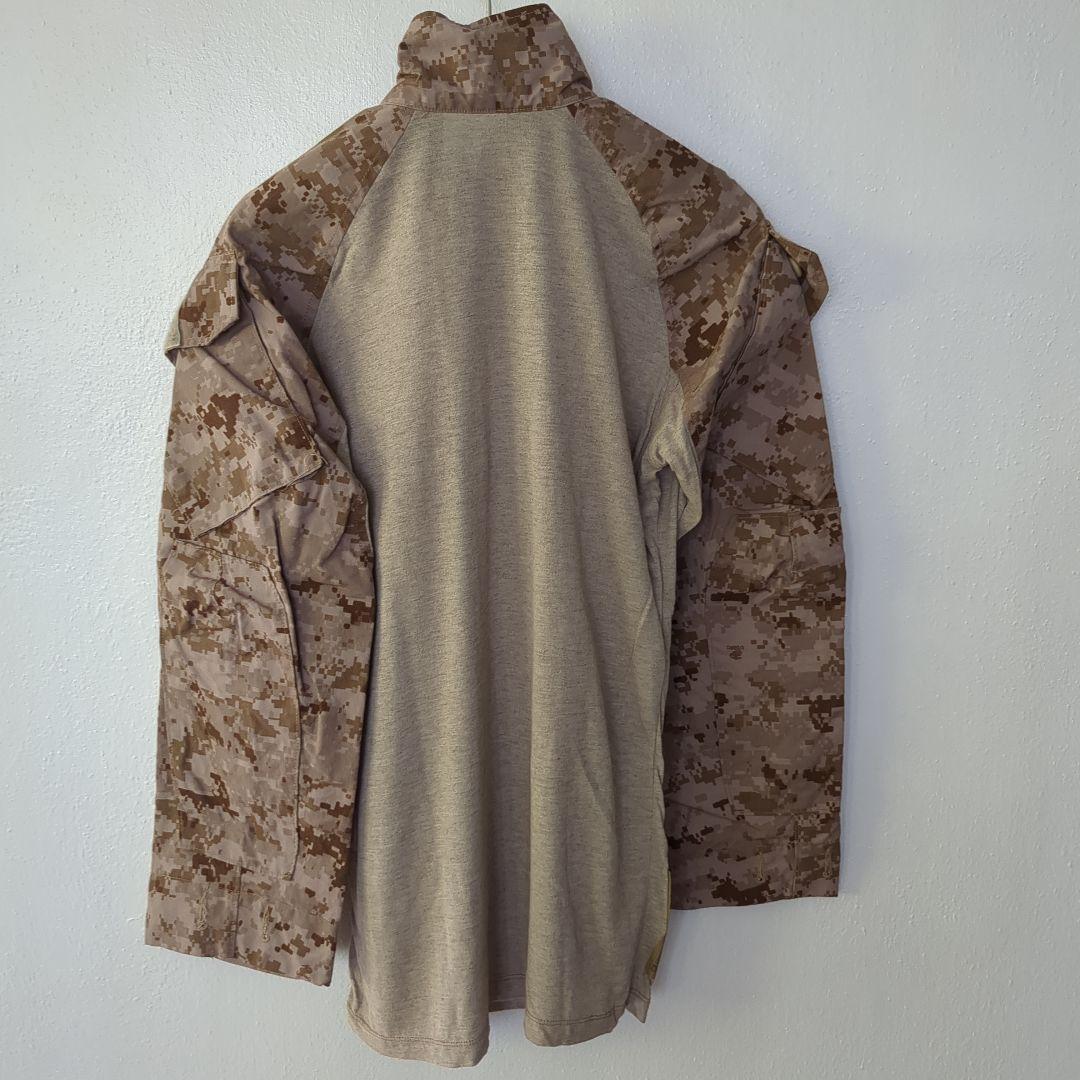米軍実物　未使用　USMC FROG コンバットシャツ　S-R ⑥