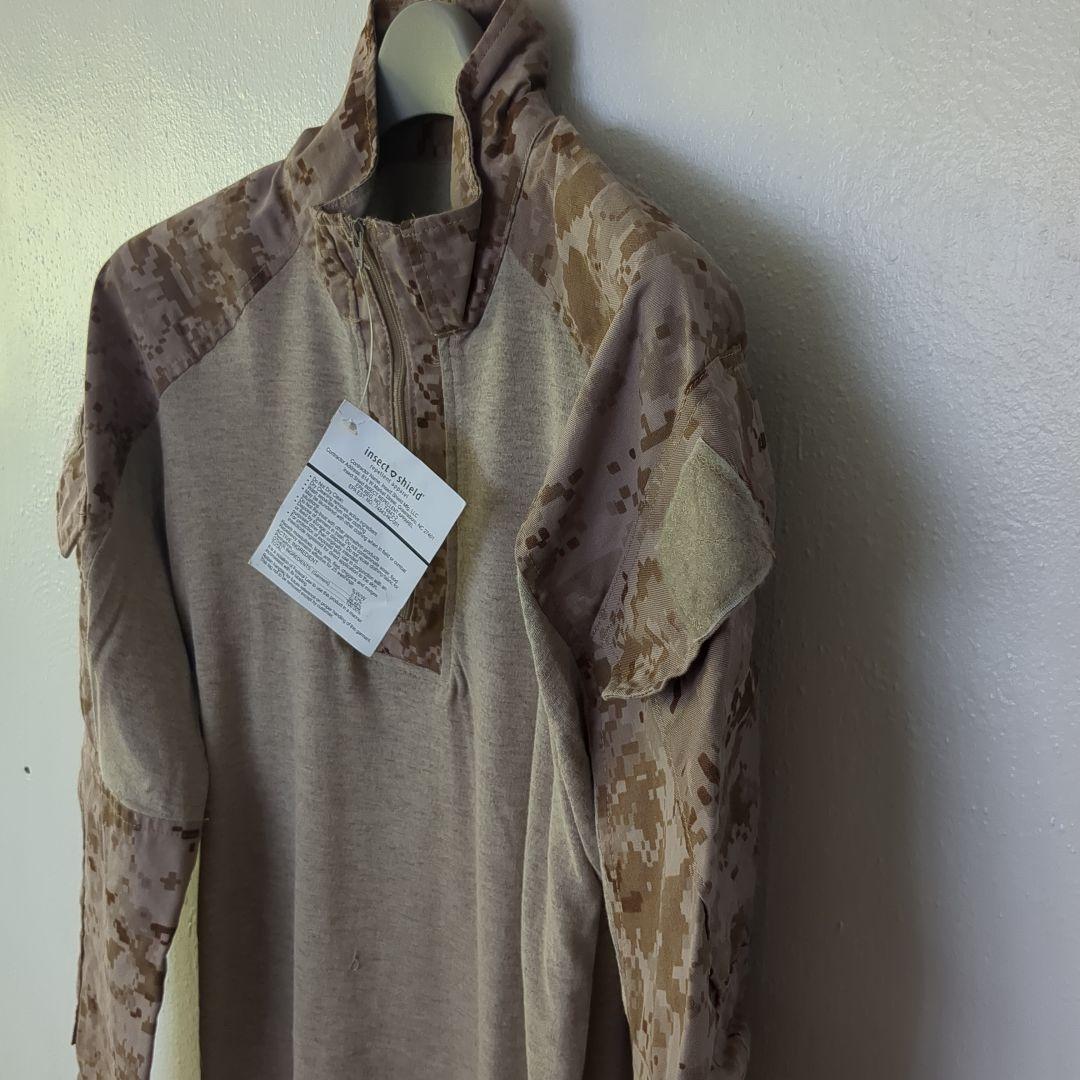 米軍実物　未使用　USMC FROG コンバットシャツ　S-R ⑥
