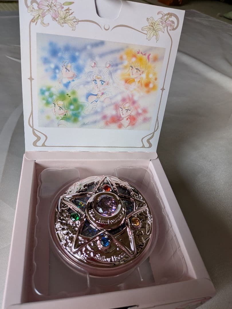 【セーラームーン】シャイニングムーンパウダー2022　ファンクラブ特装パッケージ