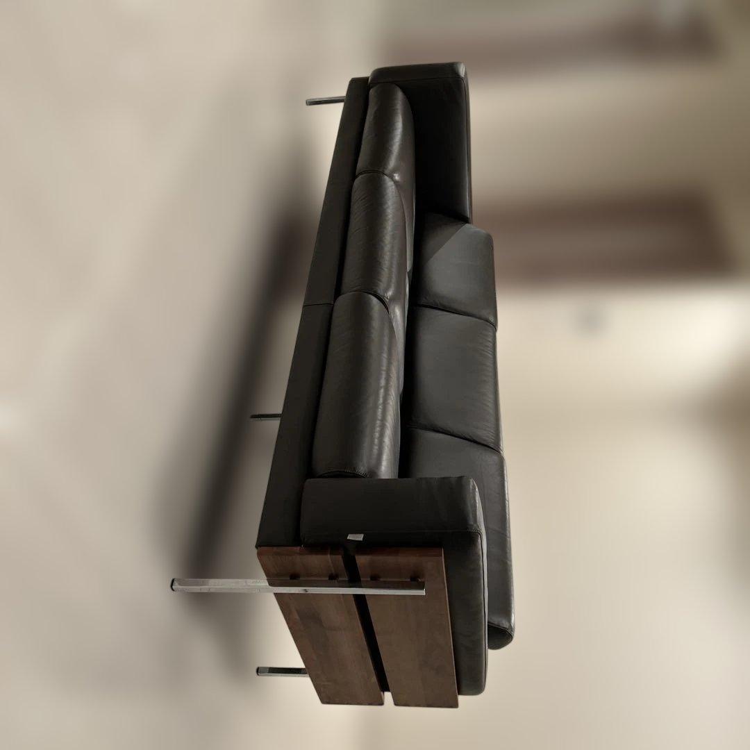 【美品】ESSENZA イタリア製本革ソファ（３人掛け）