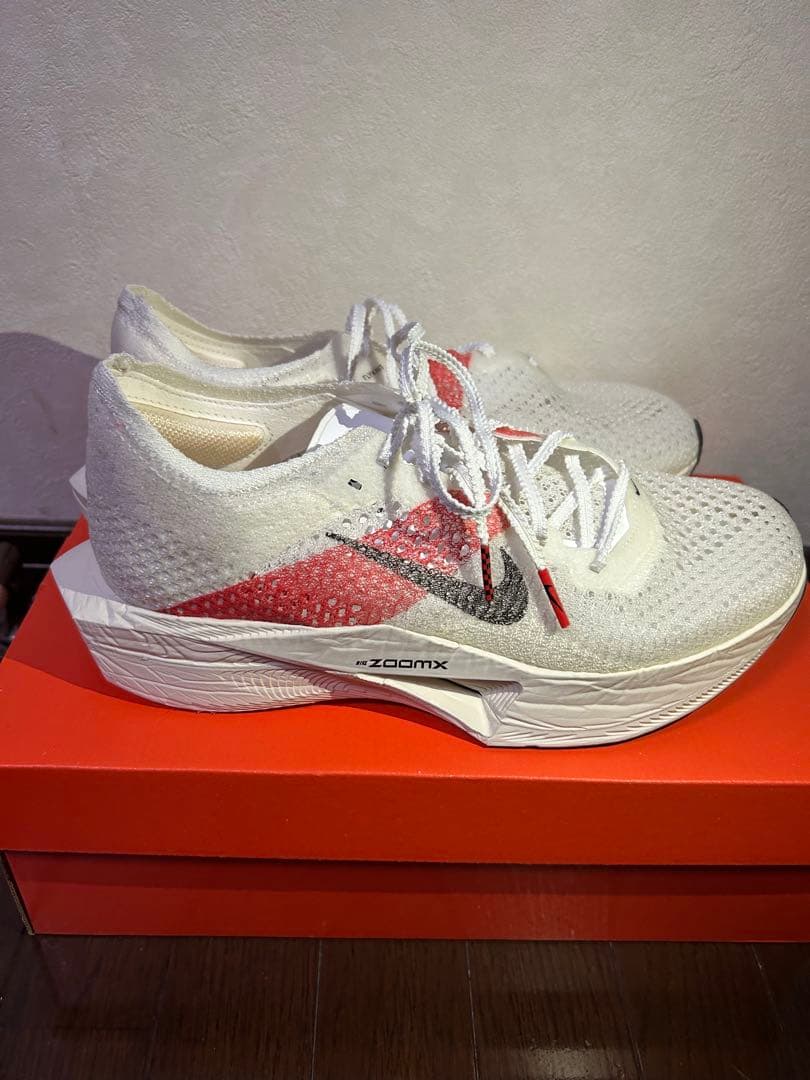 ヴェイパーフライ3 25センチ