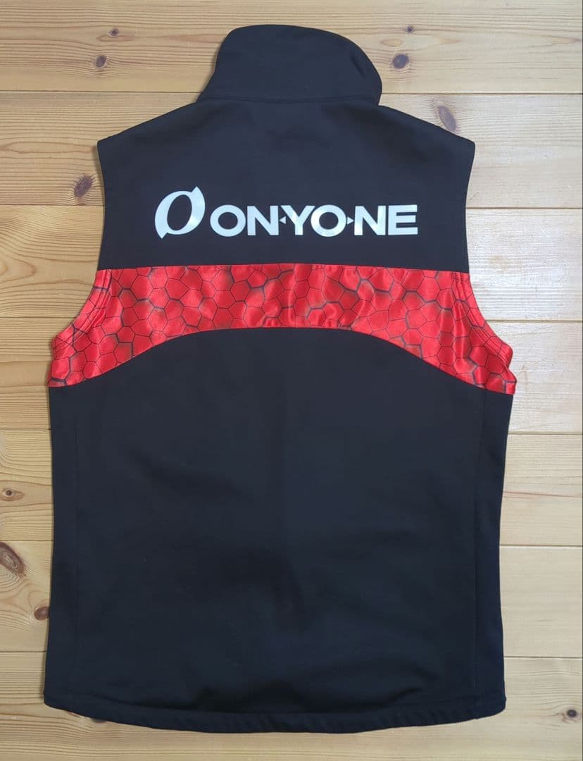 オンヨネ　クロスカントリースキー　ツーピース　キャップ　ヘアバンド　ベスト
