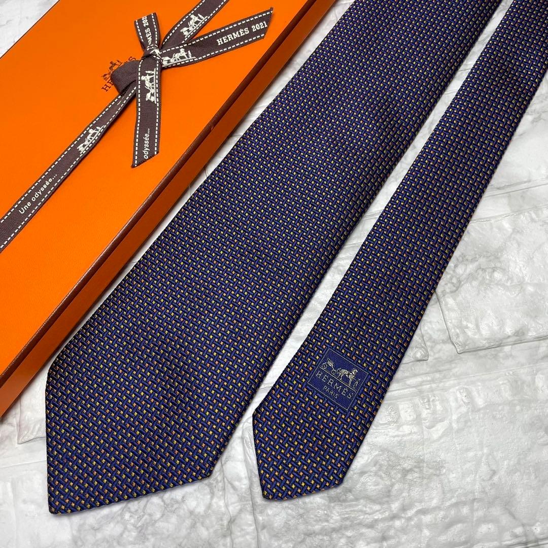 エルメス　HERMES ネクタイ　ソリッドタイ　無地　スーツ　セットアップ