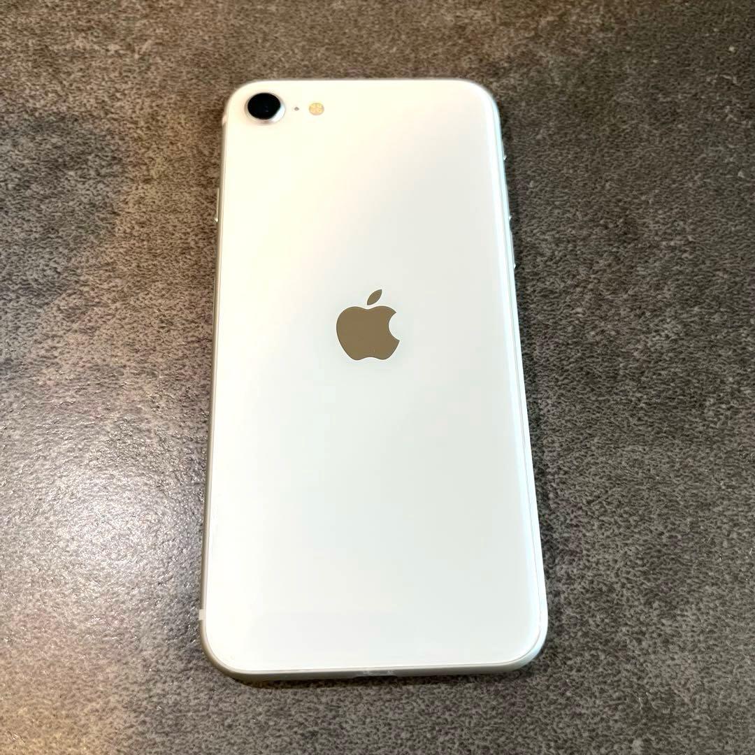 iPhone SE 第3世代 64GB スターライト バッテリー100%