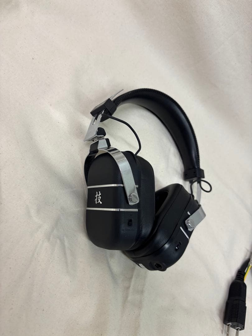 ヘッドホン BOSS WAZA-AIR