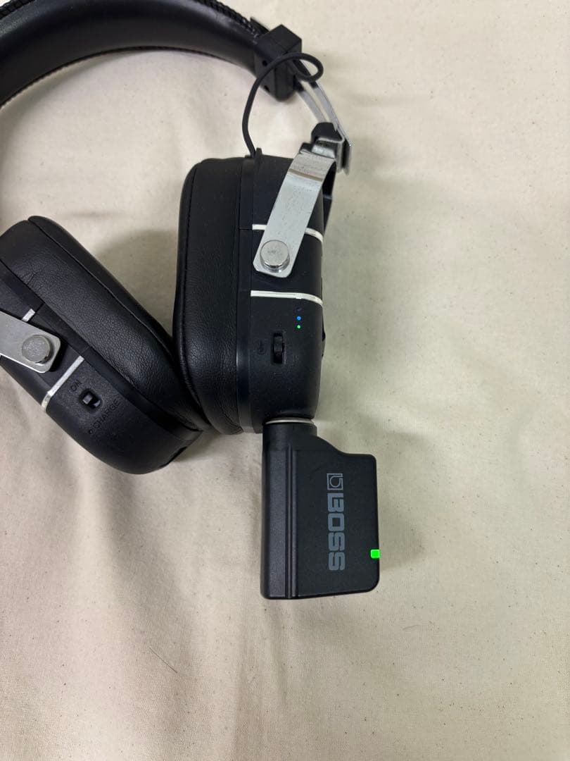 ヘッドホン BOSS WAZA-AIR