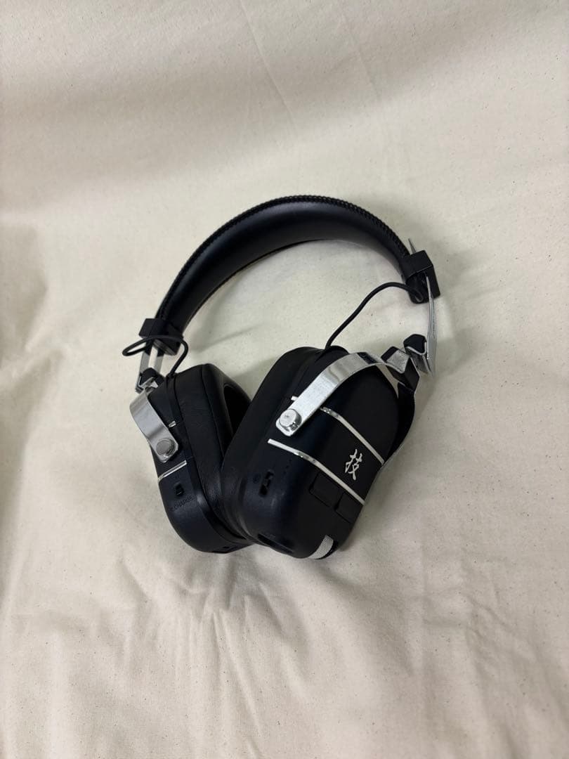 ヘッドホン BOSS WAZA-AIR