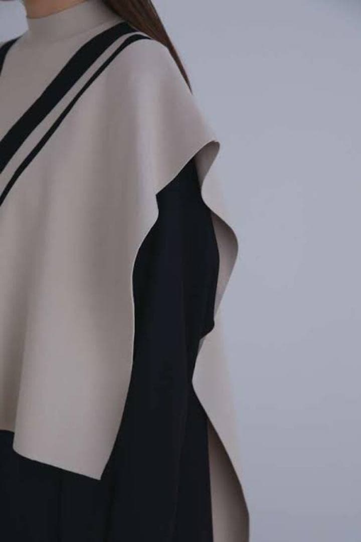 新品未使用　LE PHIL ルフィル　 ラインニットジレ　テールスリット