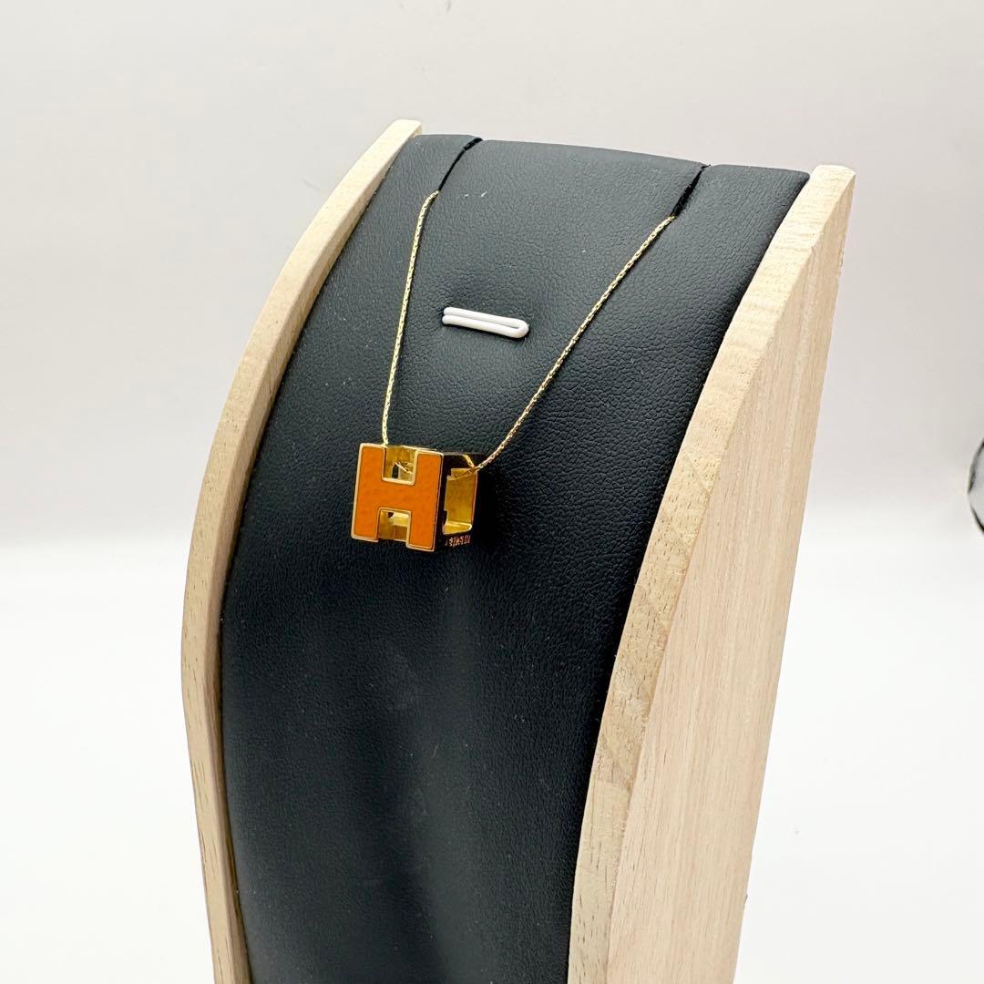 HERMES エルメス　H ロゴ　ペンダント ネックレス　オレンジ　ゴールド