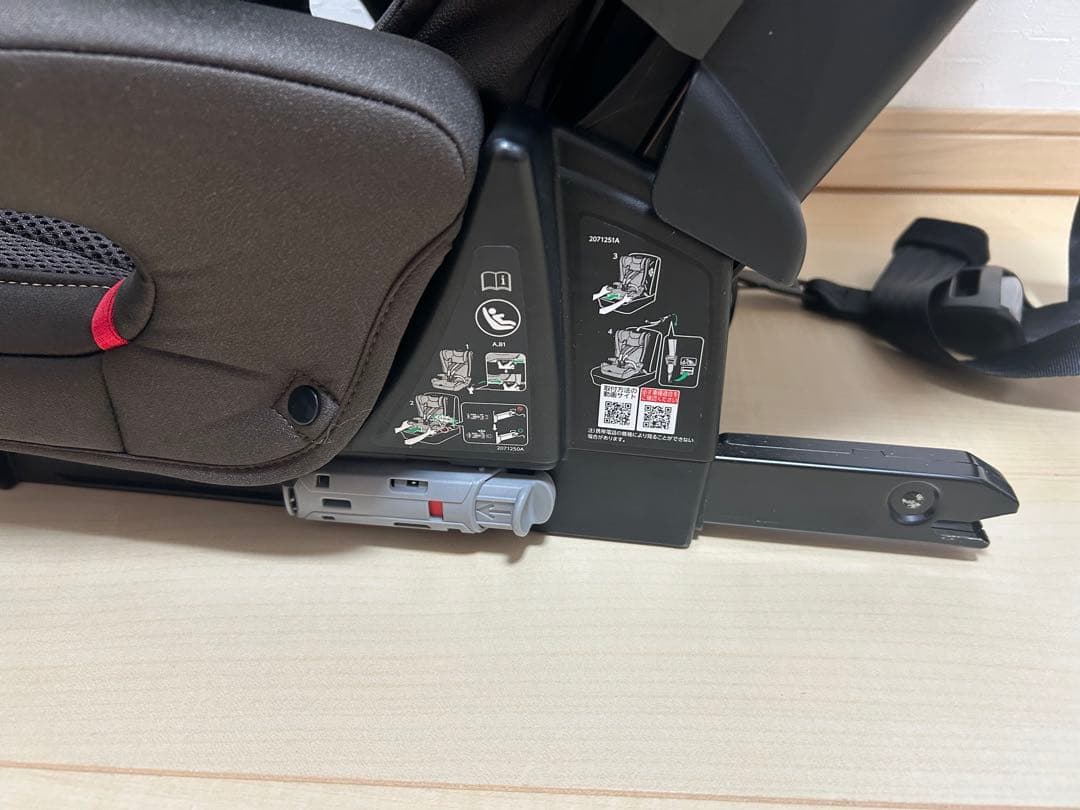 美品⭐︎エールベベ　パパット グランス　ISOFIXジュニアシート